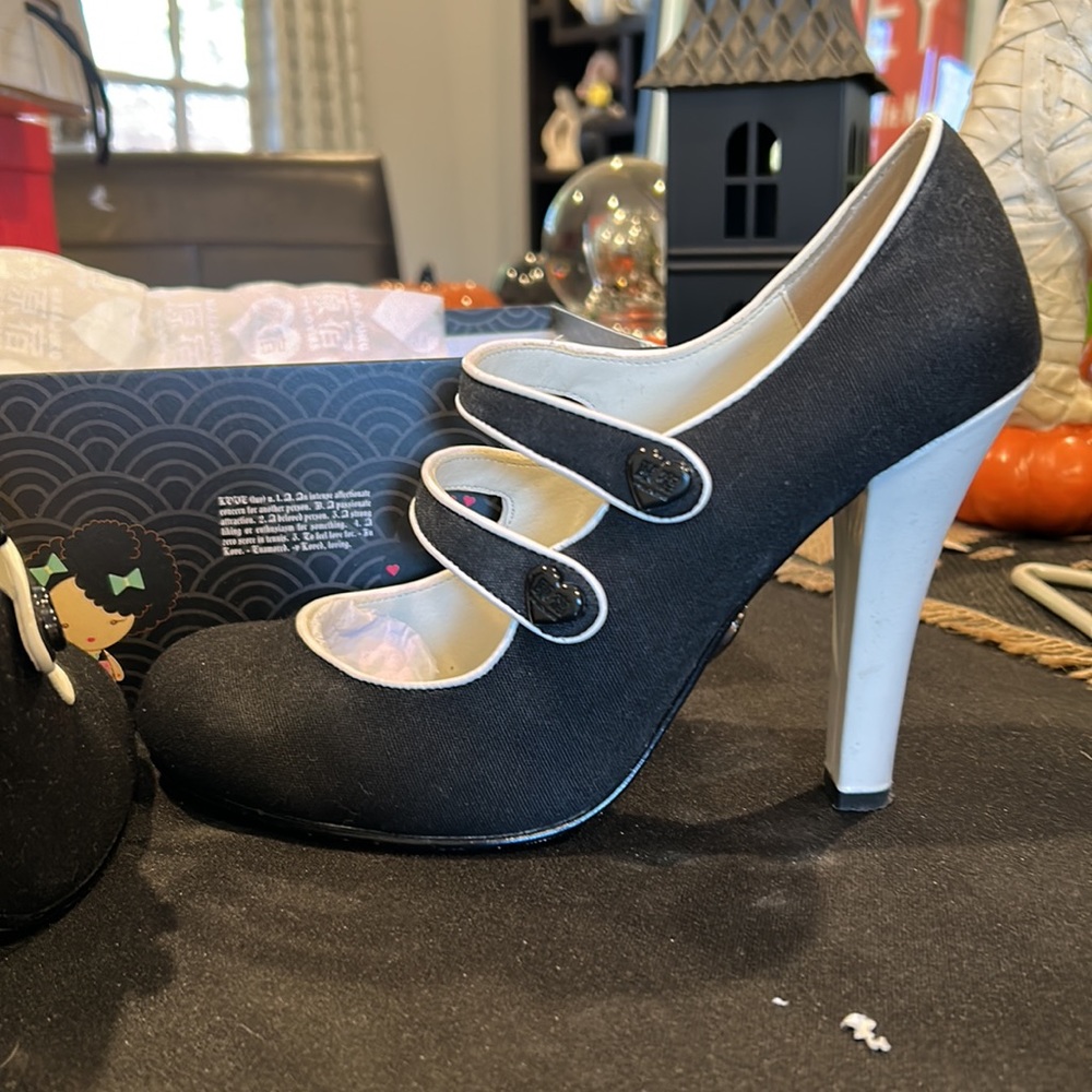 Cute Harajuku heels in original box - Picture 4 of 6